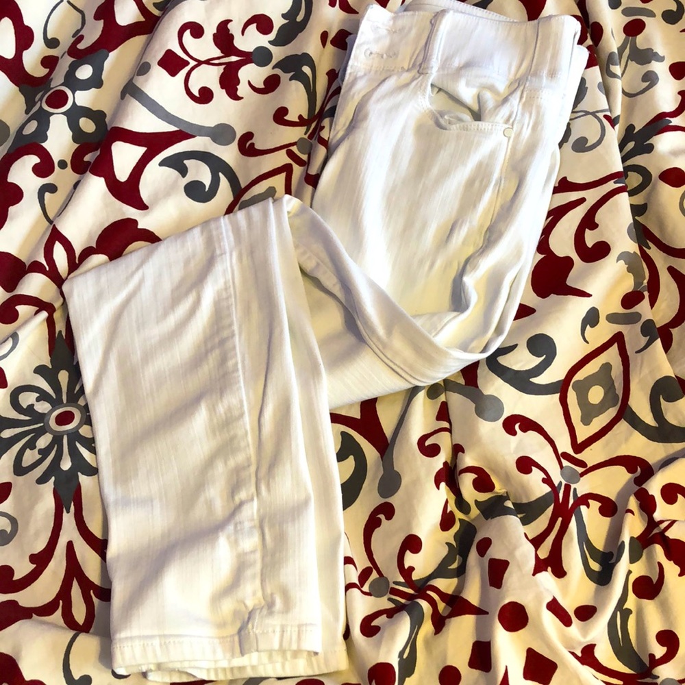 White Apt. 9 Straight Leg Jeans